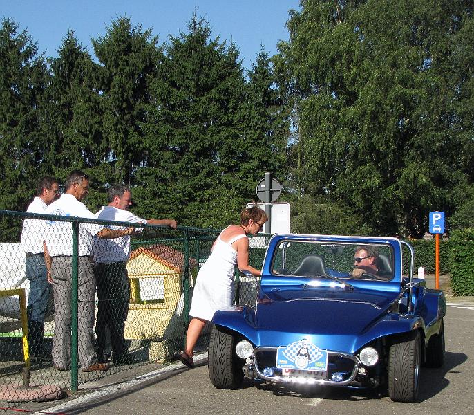 Prijsuitreiking voor de mooiste, oudste, speciaalste en de auto die van het verst kwam,  verschillende leden van MG Club Limburg vielen in de prijzen, kijk maar (13).JPG - Prijsuitreiking voor de oudste, mooiste, speciaalste en de auto die van het verst kwam, verschillende leden van MG Club Limburg vielen in de prijzen,